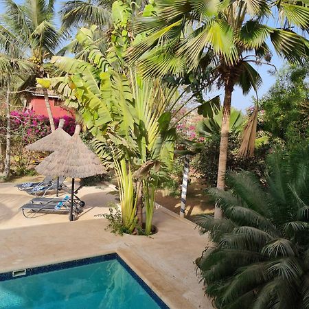 Le Souimanga Bleu Saly Bed & Breakfast Bagian luar foto