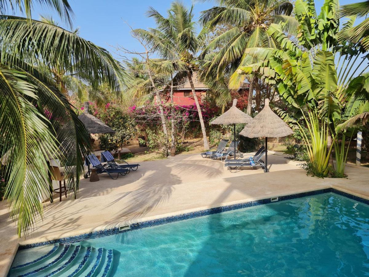 Le Souimanga Bleu Saly Bed & Breakfast Bagian luar foto