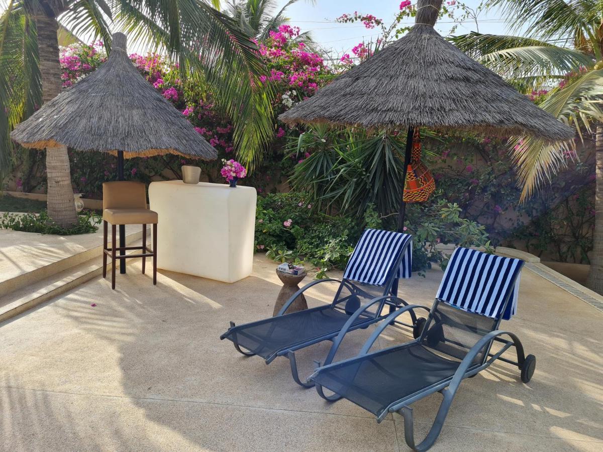 Le Souimanga Bleu Saly Bed & Breakfast Bagian luar foto