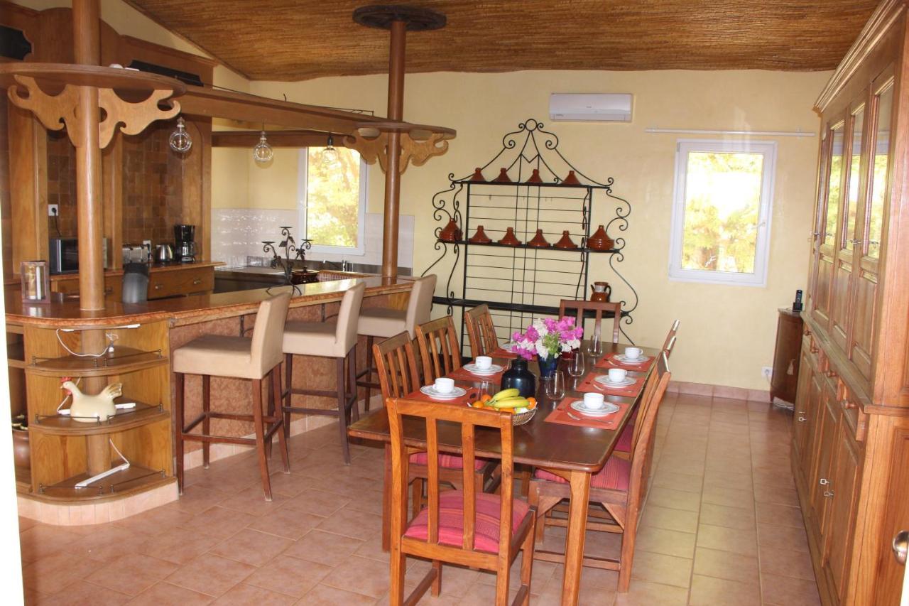 Le Souimanga Bleu Saly Bed & Breakfast Bagian luar foto